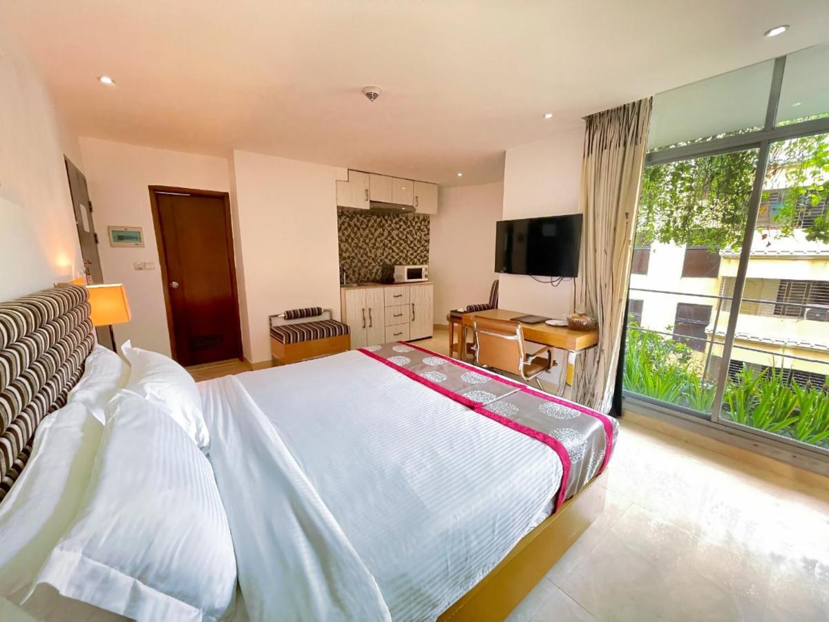 Hotel Bengal Canary Park Dhaka Exterior photo